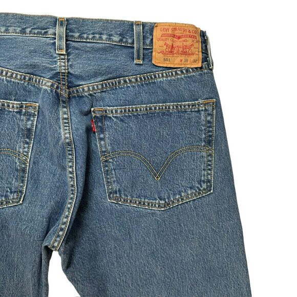 Vintage Levis 501 Button Fly Jeans Made In Guatemala 38 x 32 Light Blue Wash - Picture 12 of 16